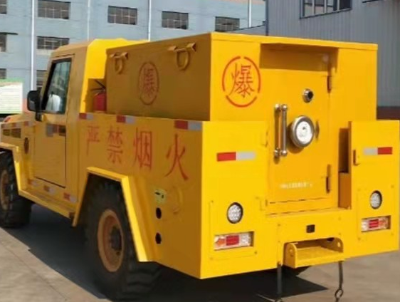 通渭凯龙爆破器材运输车：保障爆破任务的安全运行